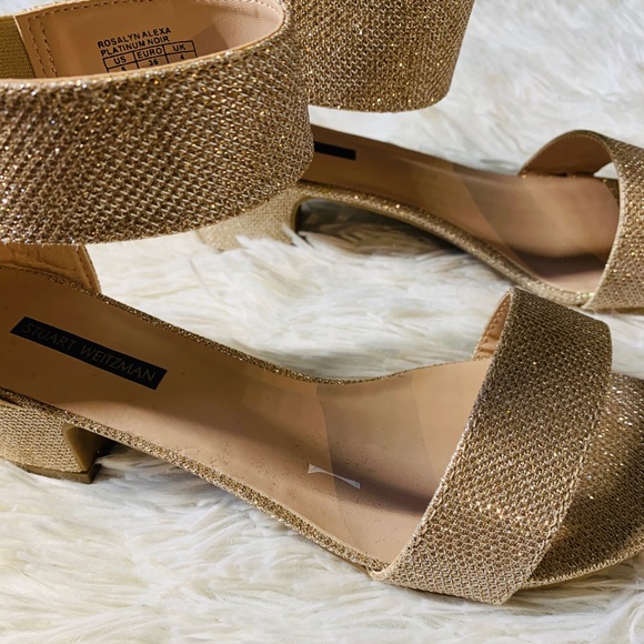 Comfortable Stuart Weitzman shoes - Picture 3 of 5